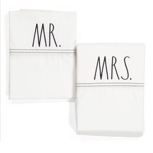Rae Dunn Pillowcases “Mr. Mrs.” X2 NWT